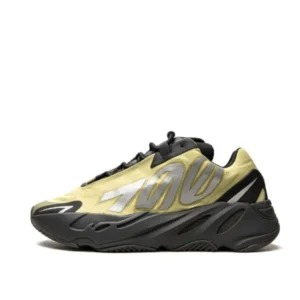 YEEZY 700 MNVN "Resin"