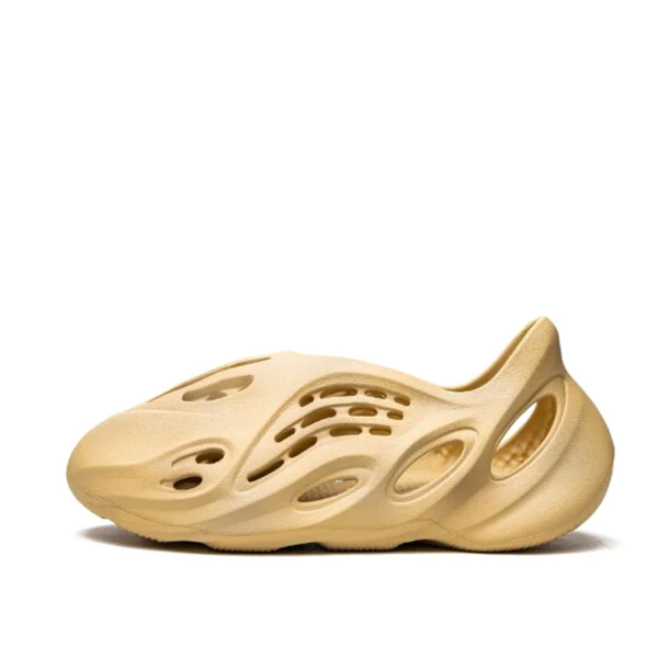 YEEZY FOAM RUNNER "Desert Sand"