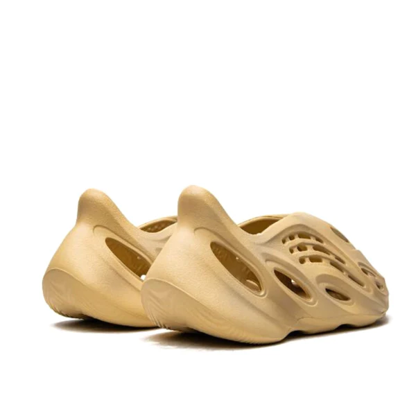 YEEZY FOAM RUNNER "Desert Sand" - Image 3